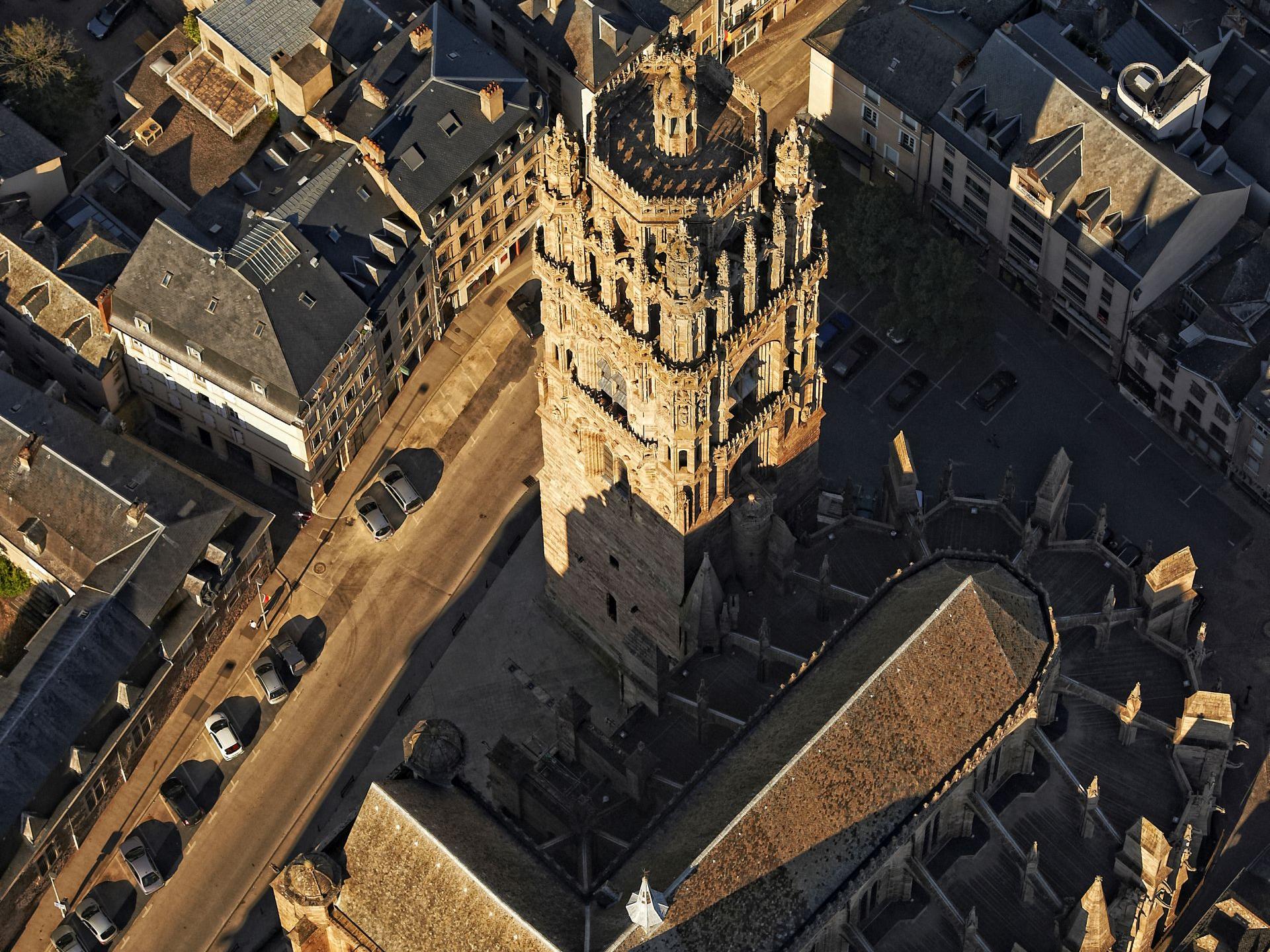 Rodez cathedral and its stone latticework | Rodez Agglomeration Tourist ...