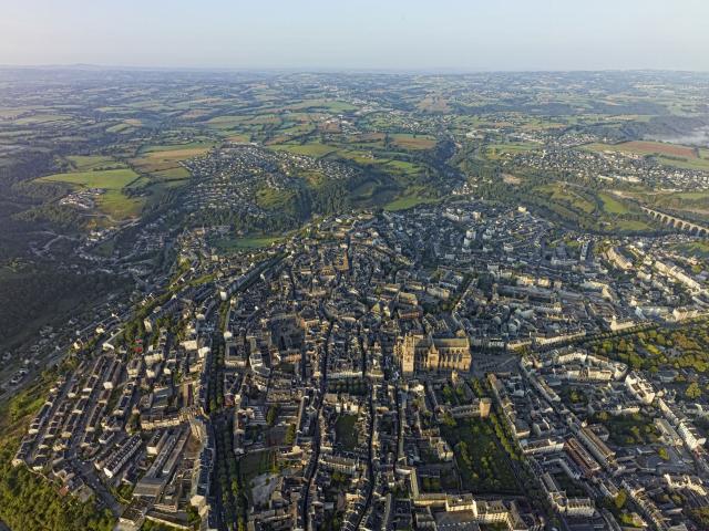 Vue panoramique de Rodez et son agglomération