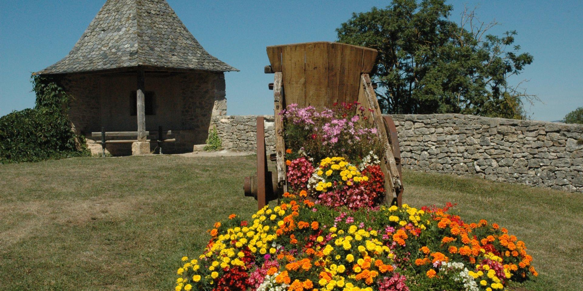 Parc fleuri à Sébazac-Concourès