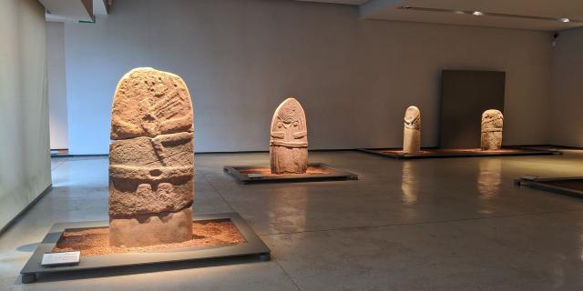 Les statues-menhirs du musée Fenaille