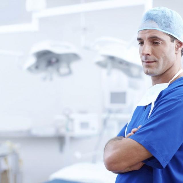 doctor-1149149_1920-1024x683-1.jpg